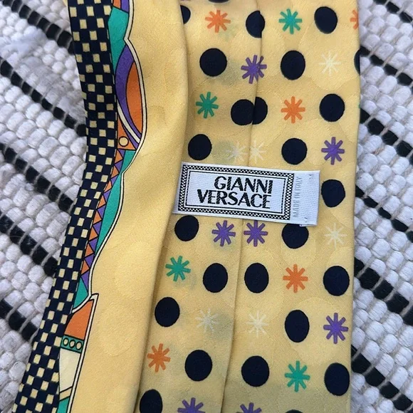 Tie - Picture 7 of 10